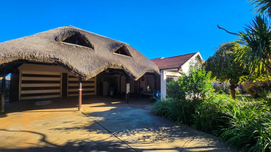 4 Bedroom Property for Sale in Meiringspark North West
